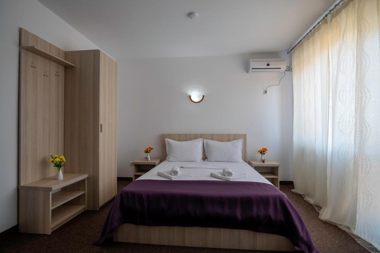 Casa El Greco Hotel คอสติเนช ภายนอก รูปภาพ